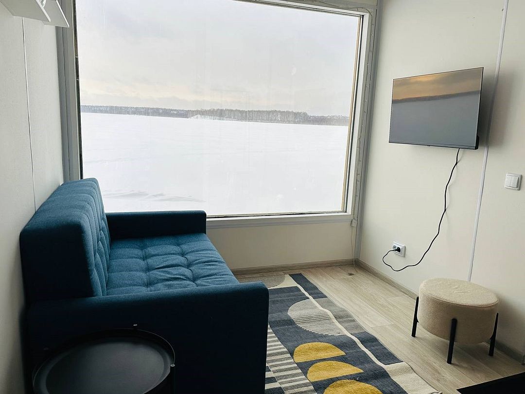 Домик 4-местный 2-комнатный №3 (вид на озеро)