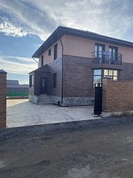 Частный дом Красивая 30