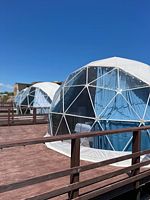 Белый шатёр, Глэмпинг Аквариум, поселок Славянка