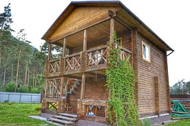 2-х этажный дом с балконом и террасой, Гостевой дом Берингия, Чепош