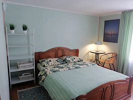 Двухместный коттедж двуспальная кровать, Гостевой Дом с Сауной Вишнёвый Сад, Смоленск