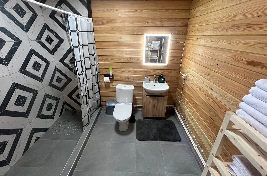 Люкс Плюс 6-местный 4-комнатный (100 м²)