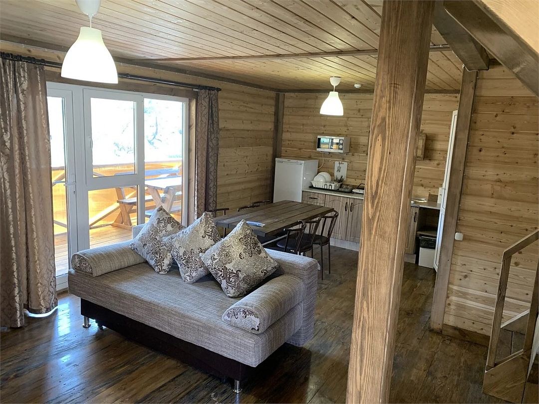 Люкс Плюс 6-местный 4-комнатный (120 м²)