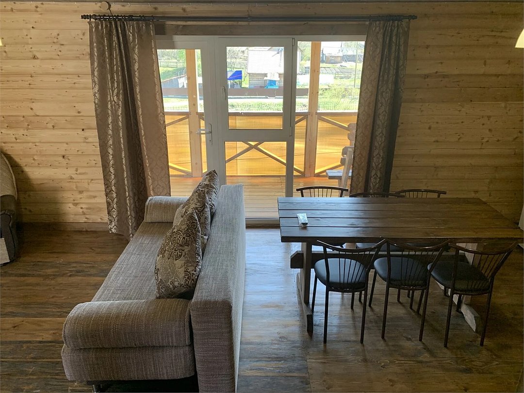 Люкс Плюс 6-местный 4-комнатный (120 м²)