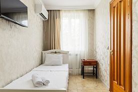 Двухместная комната с раздельными кроватями, Гостевой дом Семья, Махачкала