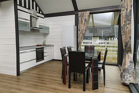 Коттедж 6-местный №5, 12 соток, Коттеджный комплекс Альпинс residence, село Чепош