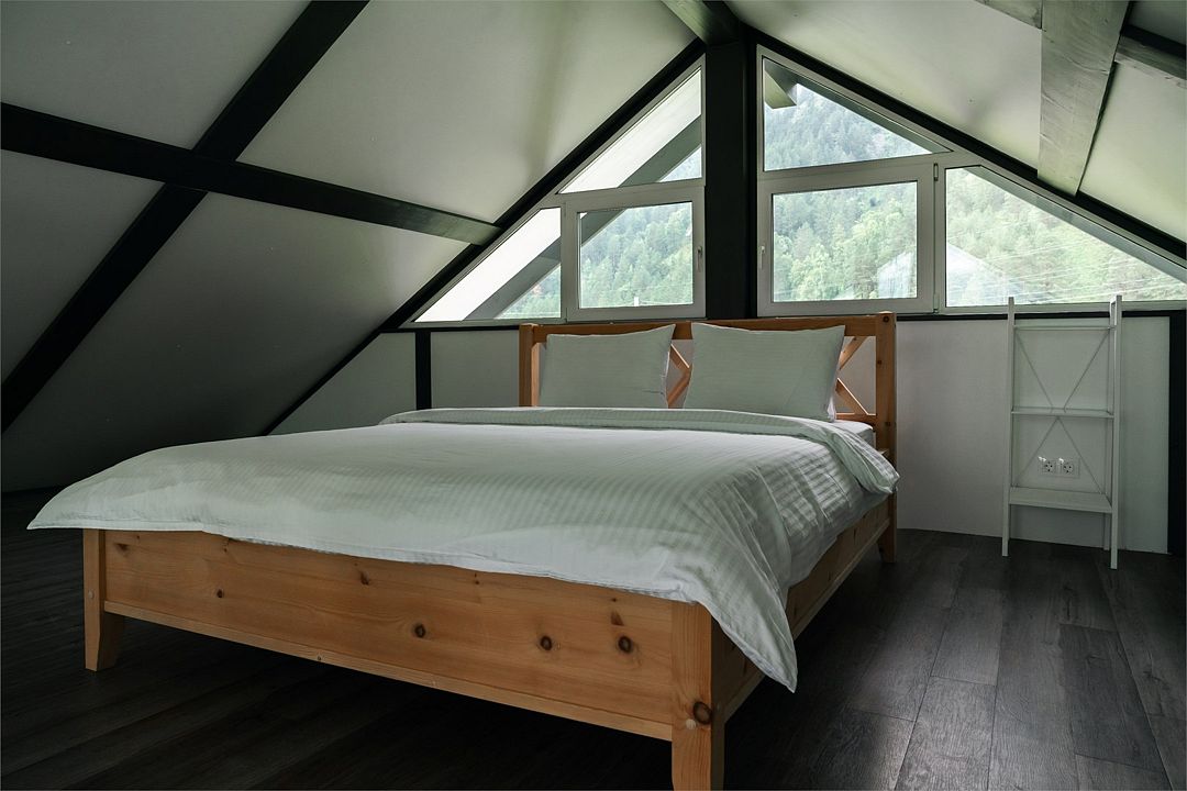 Коттедж 6-местный №70 (12 соток)