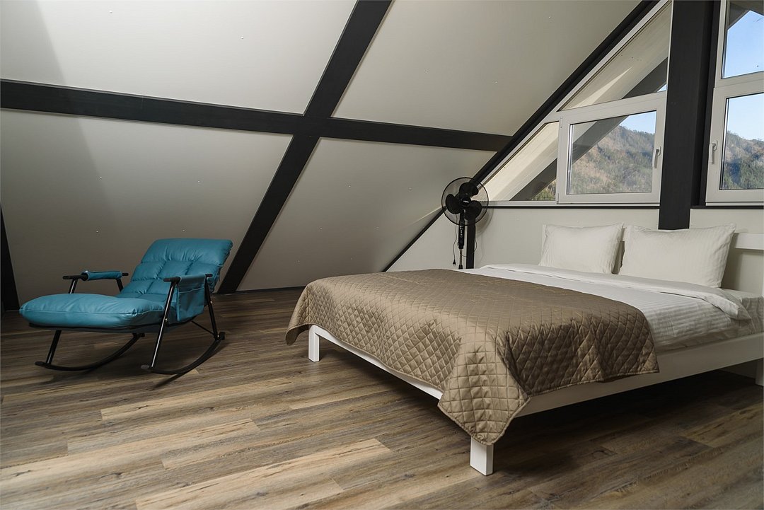 Коттедж 6-местный №77 (12 соток)