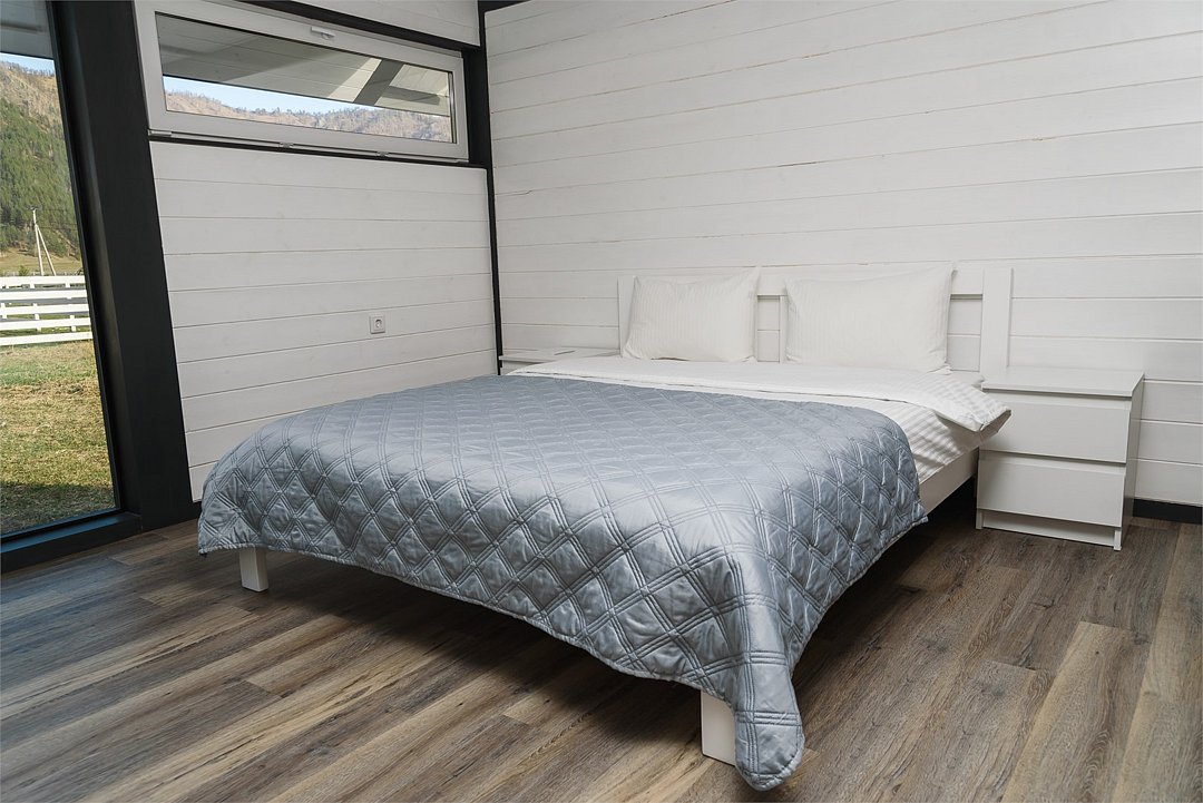 Коттедж 6-местный №77 (12 соток)