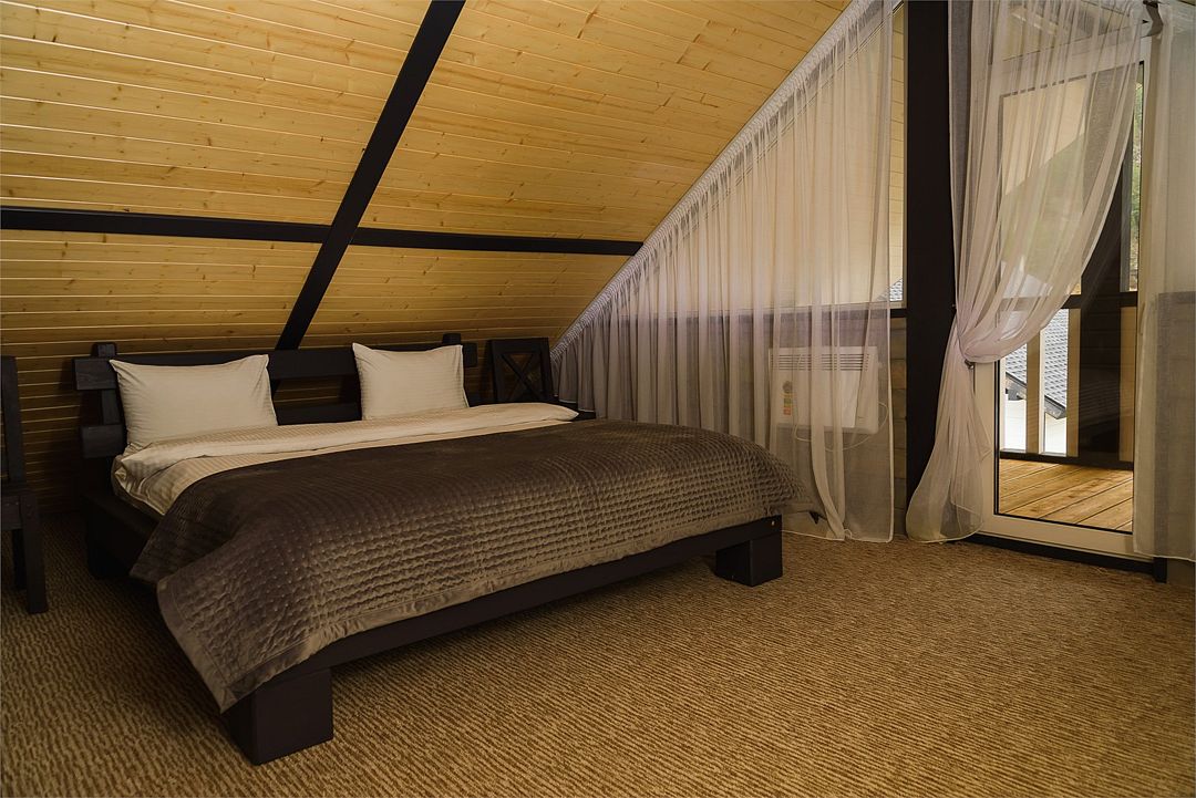 Коттедж 6-местный №8 (12 соток)