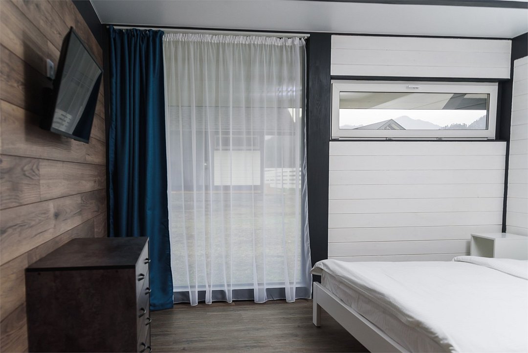 Коттедж 6-местный №86/2 (12 соток)