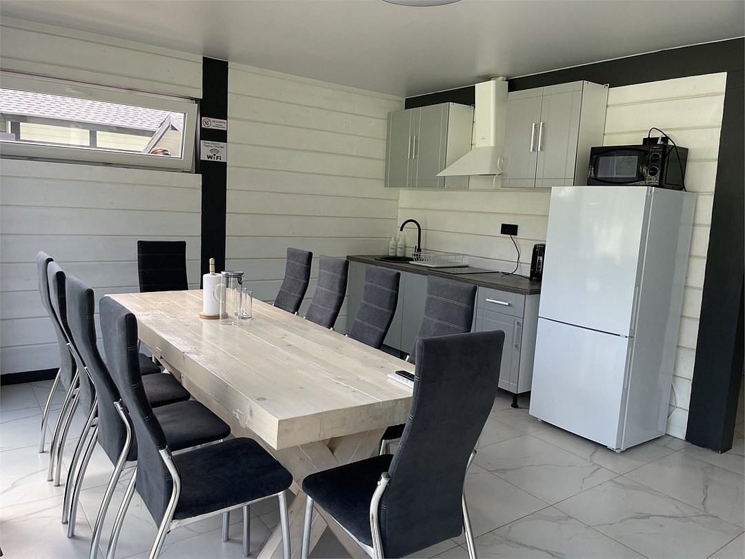 Коттедж 8-местный №13 (12 соток)