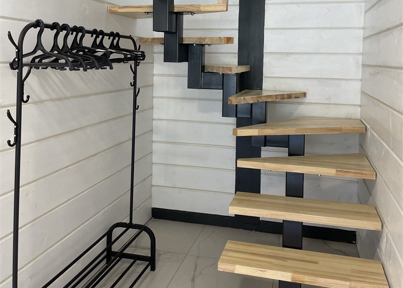 Коттедж 8-местный №13 (12 соток)