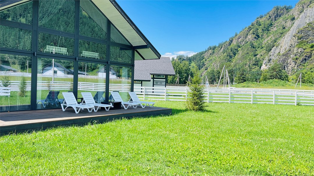 Коттедж 8-местный №13 (12 соток)