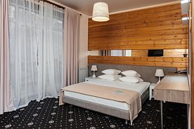 Двухместный номер Deluxe с видом на реку двуспальная кровать, Курорт Марьин Остров, Чемал