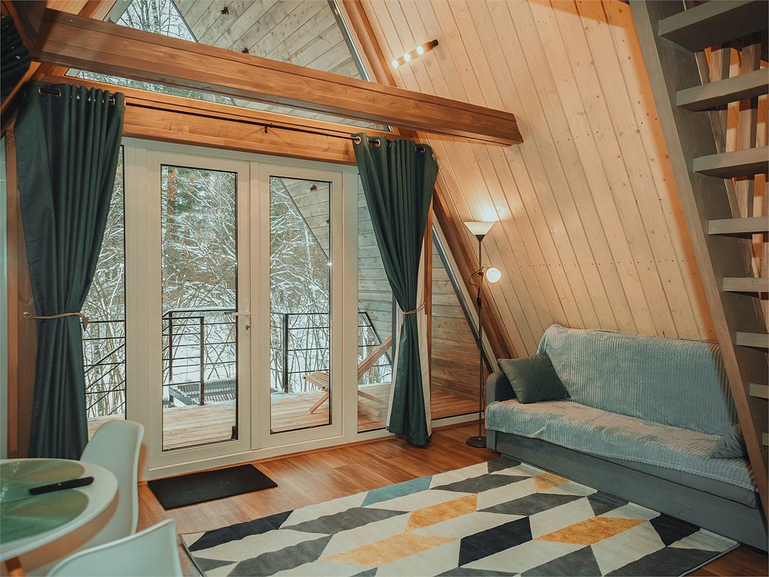 А-фрейм 2-местный 2-комнатный (Дом в лесу)