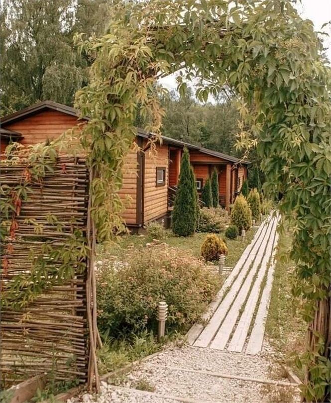 Дом 4-местный 2-комнатный (с панорамными окнами и верандой)