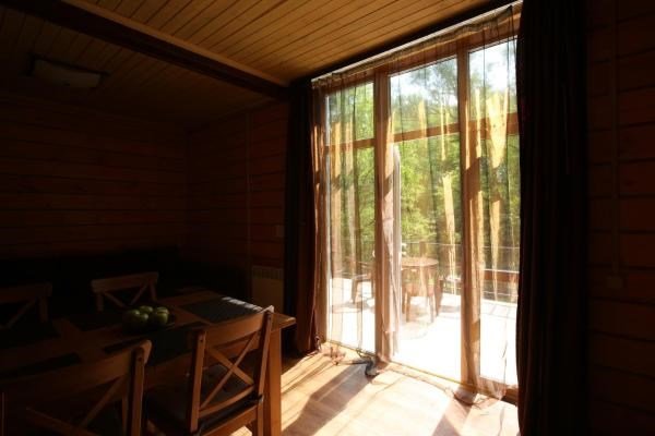 Коттедж 4-местный 2-комнатный (Люкс)