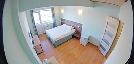 Четырёхместный номер Standard с 2 комнатами с балконом и с видом на озеро, Гостевой дом Лыжа, деревня Зелёная Поляна