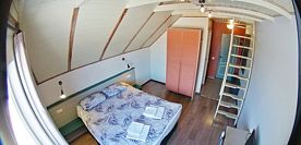 Четырёхместный семейный номер Standard Мансарда с балконом, Гостевой дом Лыжа, деревня Зелёная Поляна