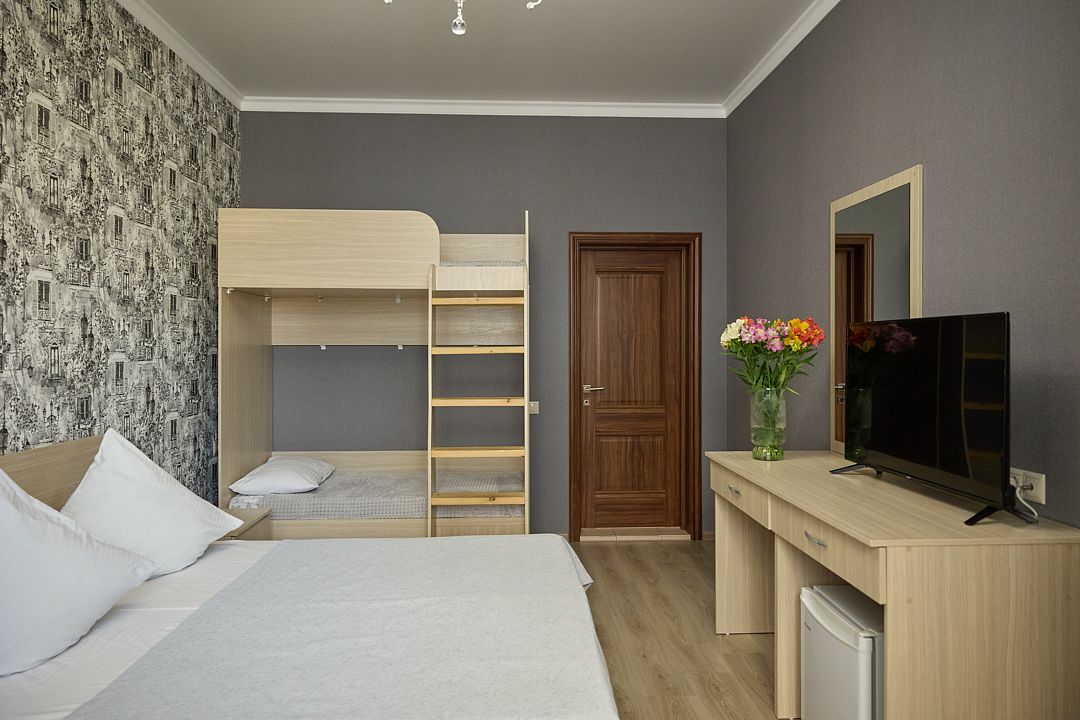 Семейный 4-местный 1-комнатный (с двухярусной кроватью)