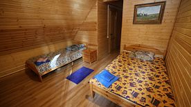 2-местный номер с балконом и видом на лес Номера: 5, База отдыха Узмень, Фировский район