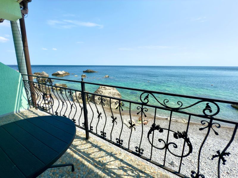 Зелёный уголок в Форосе, Крым: фото 5