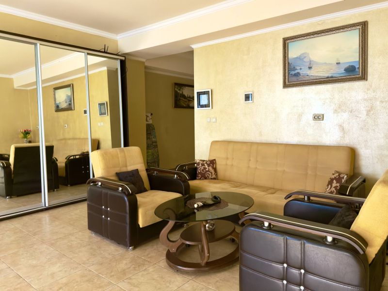 Зелёный уголок в Форосе, Крым: фото 2