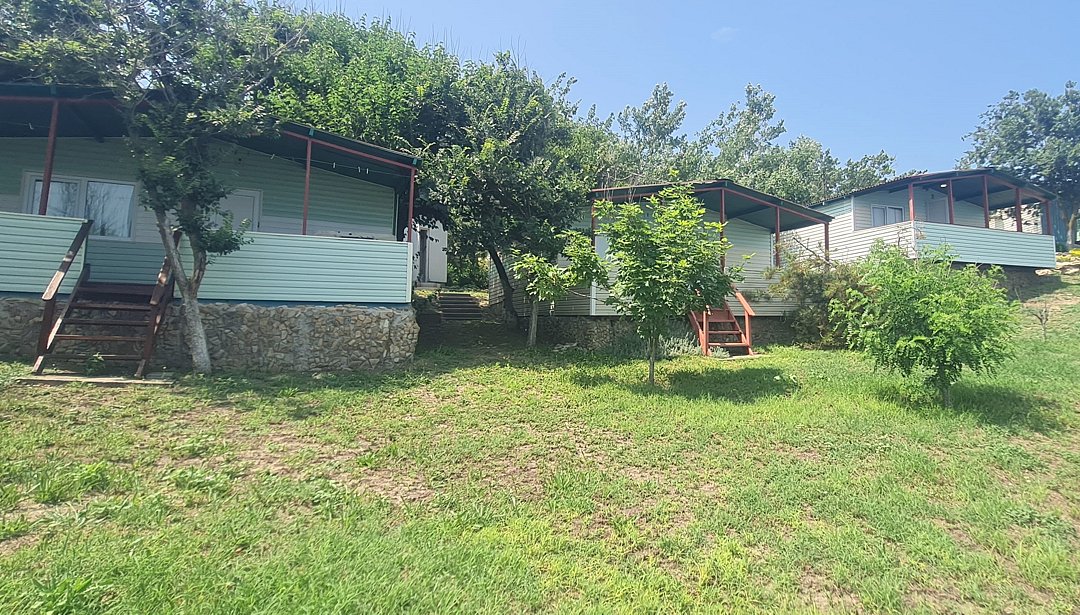 Коттедж 2-местный 2-комнатный (с верандой)