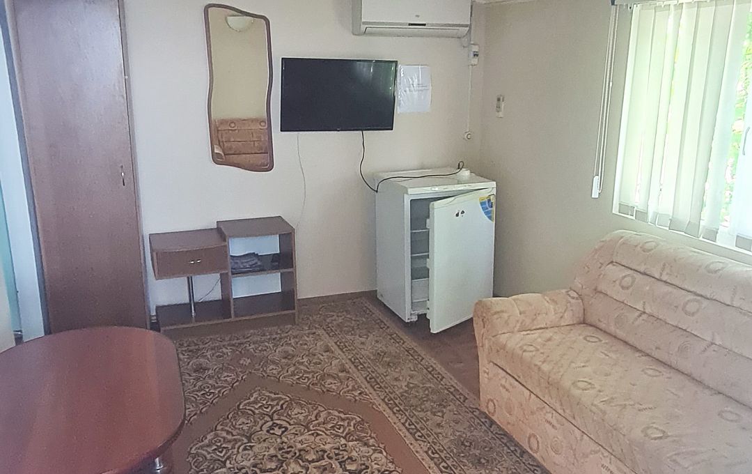 Коттедж 2-местный 2-комнатный (с верандой)