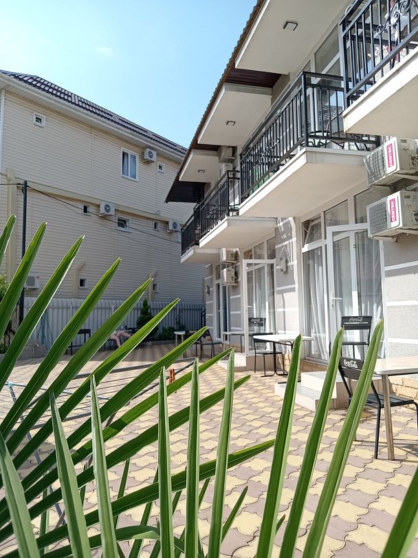 Общее описание | Эмир (Лазаревское), Краснодарский край