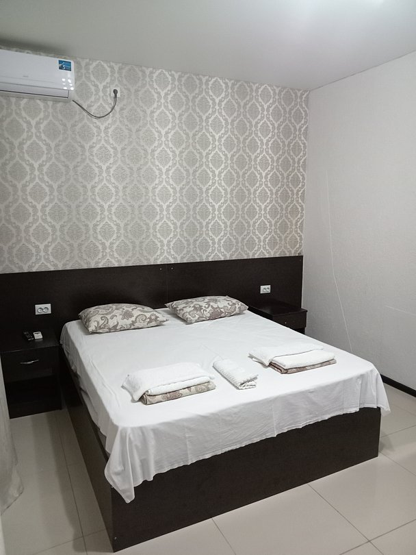 Полулюкс 4-местный (без балкона)