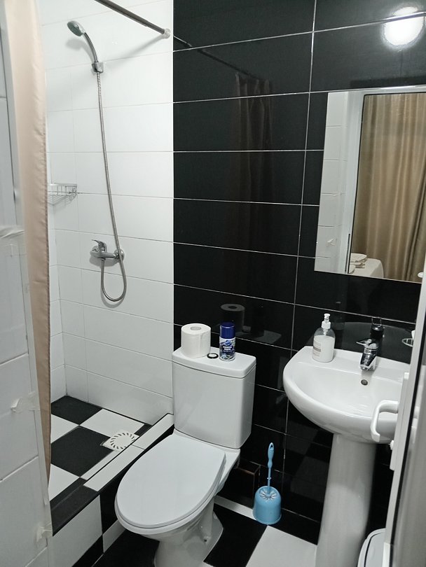 Полулюкс 4-местный (без балкона)