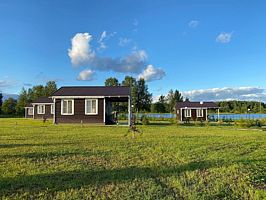 Коттедж с двумя спальнями с видом на реку, Гостевой комплекс На волне, Брейтово