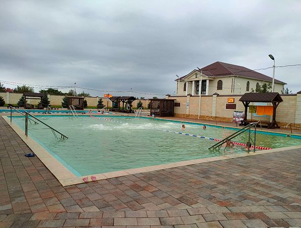 Термальный бассейн «Цунами» 
