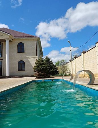 Термальный бассейн «Цунами» 