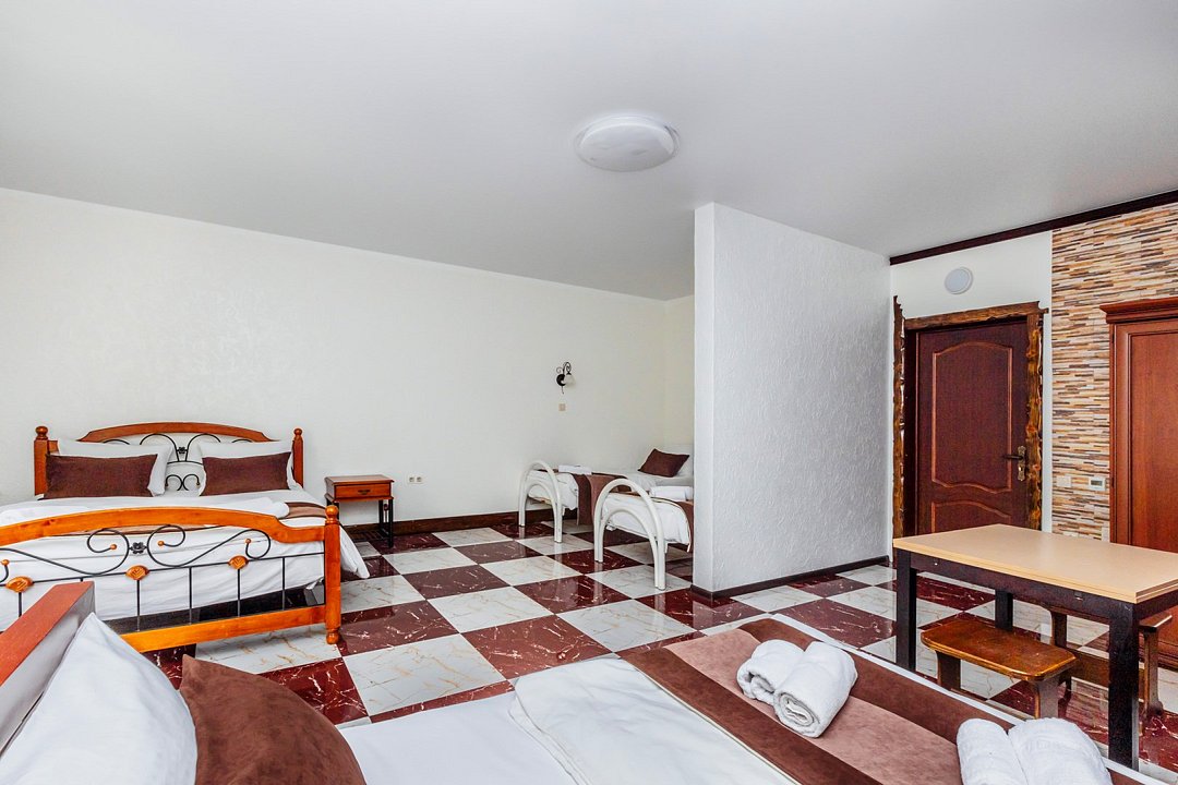 Апартаменты 10-местный 5-комнатный (№106)