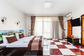 Стандарт 4-местный с балконом, Гостевой дом У Оксаны на Пионерской, Сочи