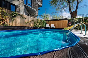 Бассейн. Территория