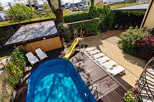 Бассейн. Территория