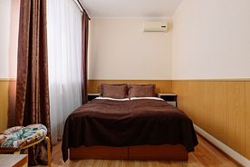 Стандарт с 2спальной кровать до 2-х гостей, Гостевой дом Dolphin Park, Сириус