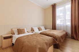 Стандарт с 2спальной и 1спальной кроватями и кухней (на 2 номера) до 3 гостей, Гостевой дом Dolphin Park, Сириус