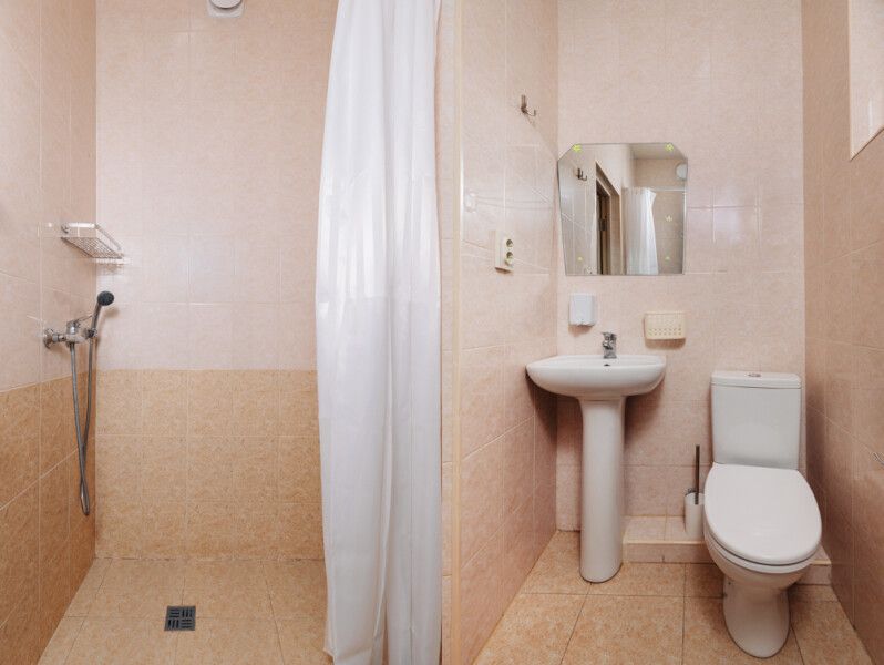 Стандартный 3-местный (с 2-спальной и 1-спальной кроватями и кухней на 2 номера)