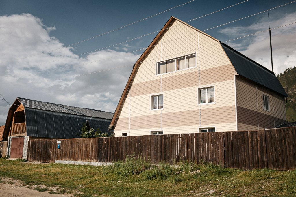 Мини-отель Маленький отель, Горный Алтай (Республика Алтай), Чемал село Узнезя Чемальский район Чемал