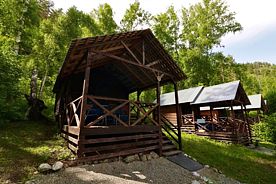 Четырёхместный семейный номер Superior с видом на горы, Туркомплекс Красный камень (Алтай), Бирюзовая Катунь