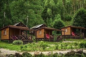 Трёхместный коттедж Standard с красивым видом из окна, Туркомплекс Красный камень (Алтай), Бирюзовая Катунь