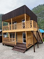 Четырёхместные апартаменты Улучшенный с 2 комнатами с балконом, Гостевой дом Алтын-Шале, Манжерок