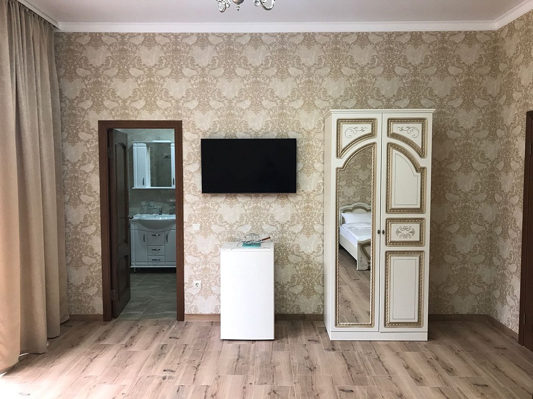 Стандартный 3-местный (с видом на горы)