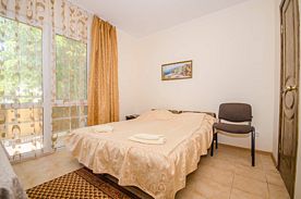 Двухместный Стандарт, Гостевой дом Саксония, Саки