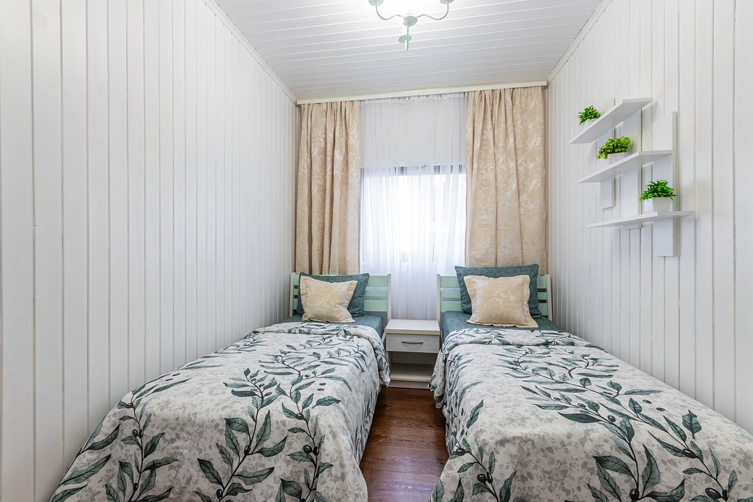 Стандартный 4-местный 2-комнатный (Французский)